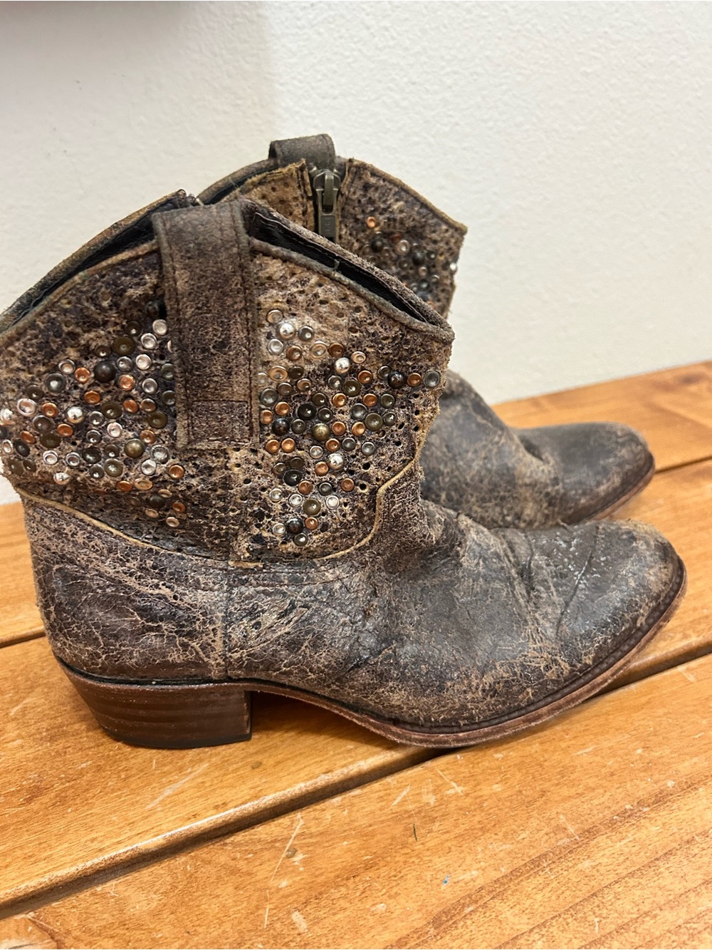 Frye Brown Studded Leather Western Ankle Boots - Picture 3 of 7